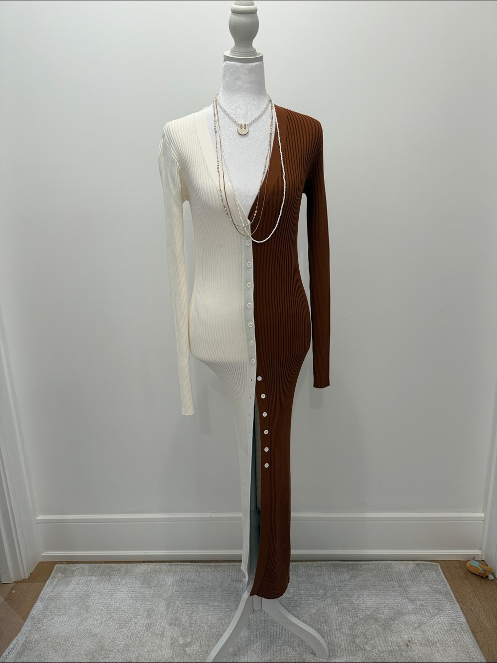 STAUD Two-Tone Ribbed Button-Front Tunic in Cream and Brown
